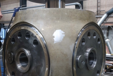 Hub with cover.jpg