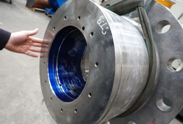 Blue fitting of pod propulsion gear.jpg