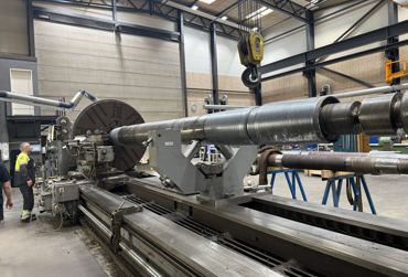 lathe machining.jpg