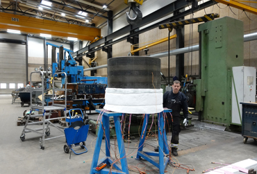 heat-treatment-of-roller-press---heavy-industry.jpg