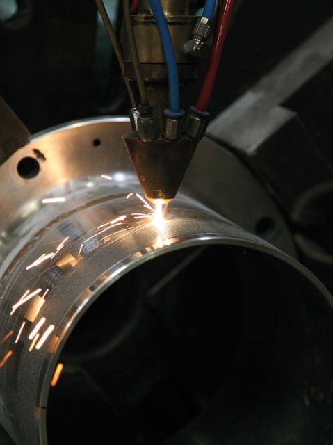 Laser cladding on the shaft