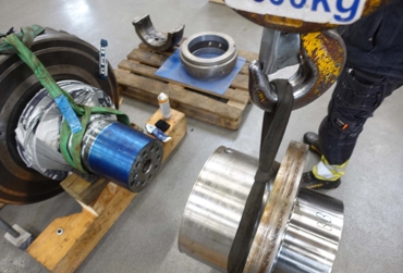 Fitting of thruster pinion.jpg