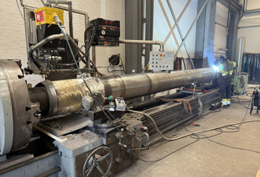 welding on rudder stock.jpg