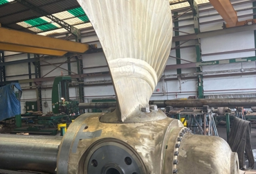 Propeller shaft with blade.jpg