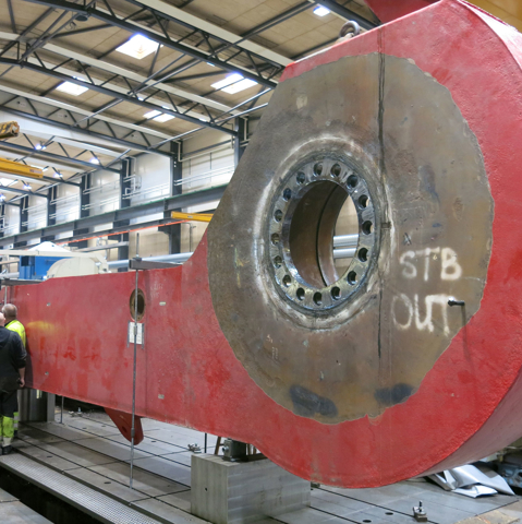 Capacity for heavy equipment on offshore vessel